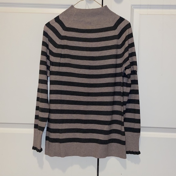 Loft Sweater - Picture 4 of 6